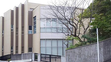 私立湘南白百合学園高校まで約1220m