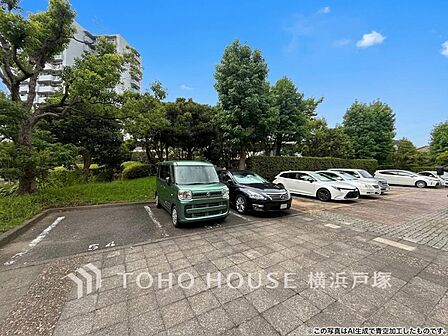 【Car space】敷地内に駐車スペースがあると日々の暮らしをスムーズに運ぶ事が出来ます。(空き状況はお問合せ下さい)