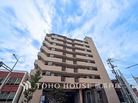 【Appearance】穏やかな風と陽光を導き、プライバシーに配慮された設計プランを採用し、居住性を一段と心地よいものに。