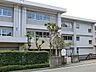 周辺：横須賀市立の小学校(1100m)地域に根ざした教育環境が整い、お子様の毎日の通学を身近で支える、子育て世帯に嬉しい住環境です。