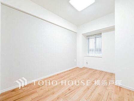 生活感を感じない空間では落ち着く事はできません。絶妙な雰囲気、配色、素材感を意識してコーディネート。