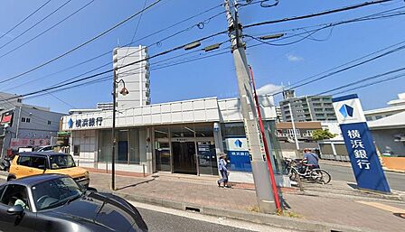 京急久里浜線北久里浜駅まで約1400m。京急久里浜線の駅です。駅周辺には、スーパーや商店街、各種クリニックなどが充実しており、生活利便性が高いのが特徴です。