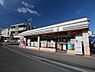 周辺：セブンイレブン横浜笹堀店(450m)日々の買い物に便利なコンビニ。食品や飲料、日用品などを取り扱い、ちょっとした買い物にも利用しやすい身近な店舗です。