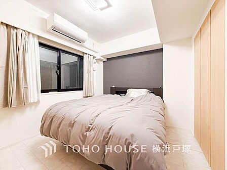「Room」1日の疲れを癒し、心地よく寛げるようゆったりとした広さを確保しています。プライベートタイムをより優雅に穏やかに…。落ち着いた雰囲気を紡ぎます。