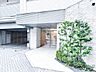 外観：【Appearance】流行に左右されず、将来にわたって価値が継続する「上質」な佇まい。おしゃれな雰囲気や自然の潤い、親しみやすさといった個性を、街に新たな価値をもたらし続ける。