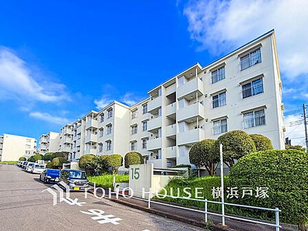 【Appearance】爽やかな青空の下に贅沢なほどに降り注ぐ陽光、豊かな居住性と、クオリティが見事に調和した住空間は、住まうことの喜びを感じさせてくれます。