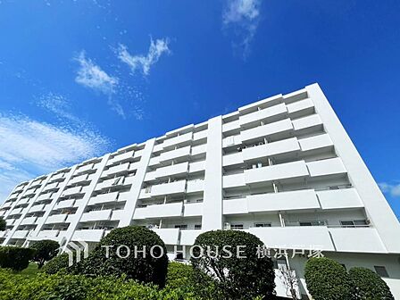 【Appearance】その邸が魅せる、気品・上質・重厚感・細やかさ、そのすべては訪れた者に安らぎと品性を与える特別な空間です。ここに住むからこそ意味がある。すべての(始まり)をここから迎えます。