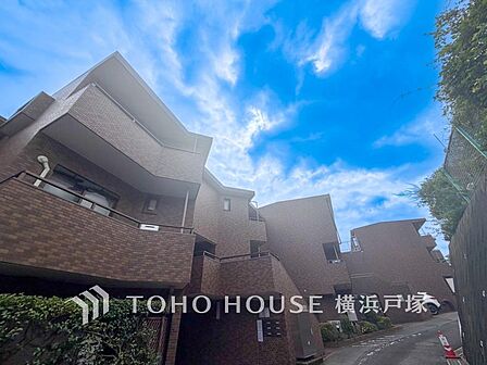 【Appearance】穏やかな風と陽光を導き、プライバシーに配慮された設計プランを採用。