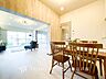 リビング/ダイニング：【Living room】明るく開放的な空間が広がるLDK。室内には豊かな陽光が注ぎ込み、爽やかな住空間を演出。
