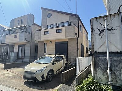 外観:【オーナーチェンジ物件:現況:普通賃貸借中・賃料128000円・年間収入:1536000円・表面利回り:約5.6%】 外観:【オーナーチェンジ物件:現況:普通賃貸借中・賃料128000円・年間収入:1536000円・表面利回り:約5.6%】