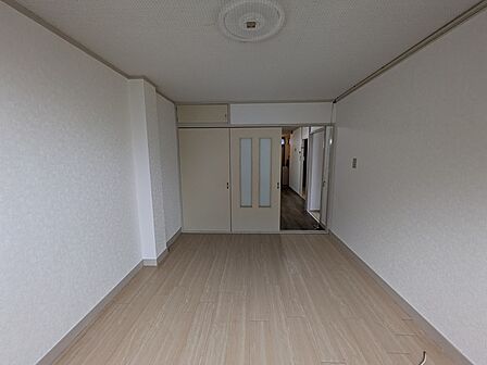 家具の配置に困らない全室フローリングタイプ