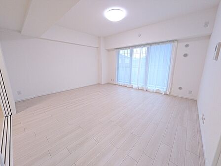 全室クロスと床を張替済みで心地よい室内空間です
