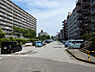 周辺：敷地内道路