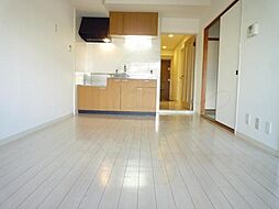 京都市営烏丸線 くいな橋駅 徒歩10分の賃貸マンション 7階3LDKのリビング/ダイニング