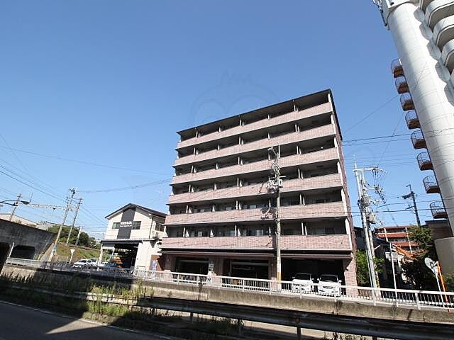 7 / 35