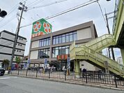 ライフ江口店 徒歩5分。 370m
