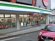 ファミリーマート阪急総持寺駅前店 徒歩9分。 670m