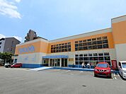 湯川家具箕面店 徒歩15分。 1190m