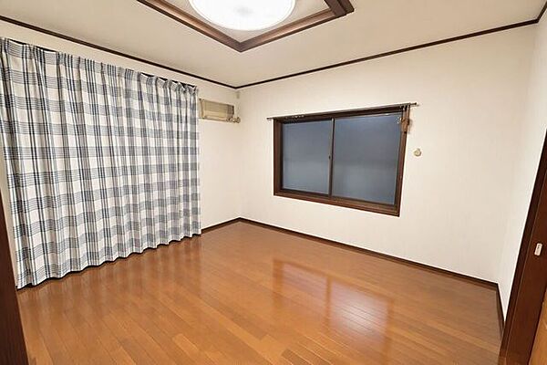 洋室を拡大表示