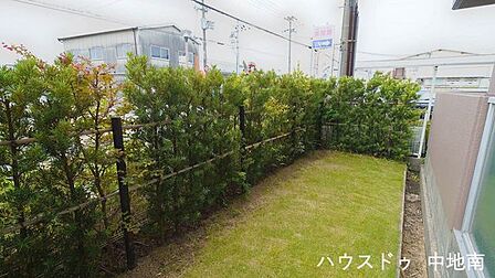 家庭菜園も可能な庭付き♪