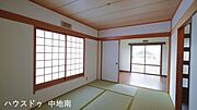 のんびりとくつろげる6帖の和室♪