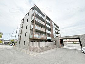 福岡県久留米市江戸屋敷2丁目7-38（賃貸マンション3LDK・1階・66.47㎡） その1