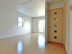 エクセレント・レジデンス B 1階1LDKのリビング/ダイニング