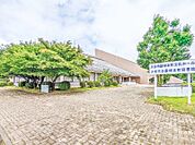 太田市立藪塚本町図書館 878m