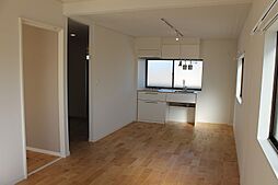 CROWN CORPO I 2階1LDKのリビング/ダイニング