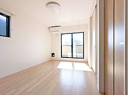 メゾン ド ファミーユ II 2階2LDKのリビング/ダイニング