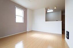 プリムローズ A 1階1LDKのリビング/ダイニング