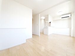 アムール B 2階1LDKのリビング/ダイニング