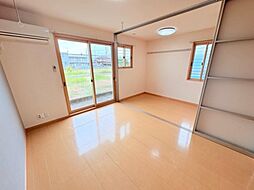 パストラル A 1階1LDKのリビング/ダイニング