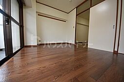 ロイヤルマンション市川 5階2Kのリビング/ダイニング