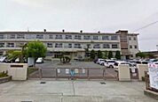 小学校「岡山市立富山小学校まで872ｍ」