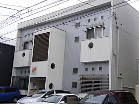 カーサフィオーレ野田  ｜ 岡山県岡山市北区野田1丁目（賃貸アパート1LDK・1階・36.85㎡） その1