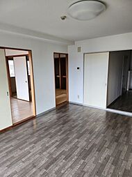 JR津山線 法界院駅 徒歩20分の賃貸マンション 4階2DKのリビング/ダイニング