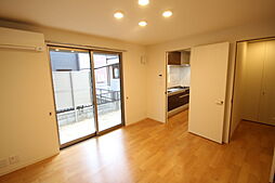 イーストヒルズ 1階1LDKのリビング/ダイニング