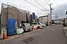 外観：前面道路含む現地写真