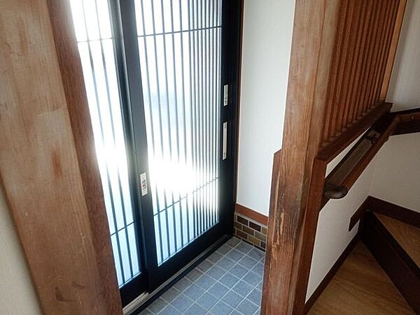 玄関を拡大表示