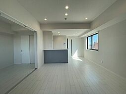 Brighton East 9階1LDKのリビング/ダイニング