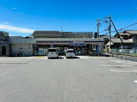 ローソン奈良三条添川店 徒歩6分。 450m