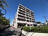 外観：全居室に収納を備え、さらにWICも設置。衣類や季節物などを収納しやすく、居室をゆったり使えます♪