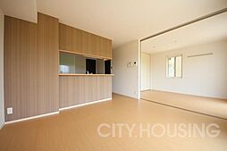 アヴニール優 C棟 101 1階2LDKのリビング/ダイニング