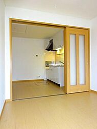 レモングラスB 105 1階2DKのリビング/ダイニング