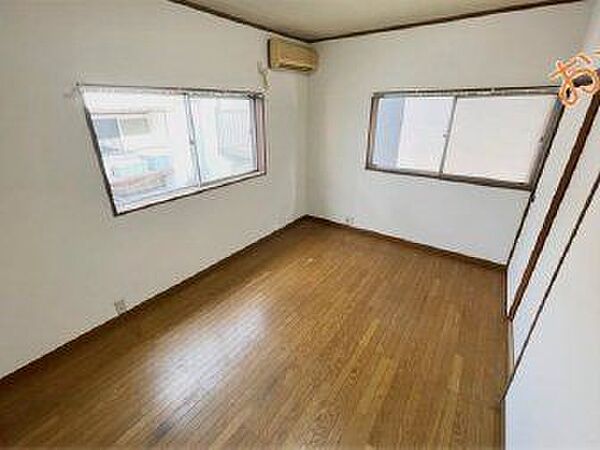 洋室を拡大表示