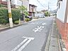 外観：前面道路の様子です。