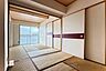 その他：6階に所在する専有面積約39m2の住戸。
