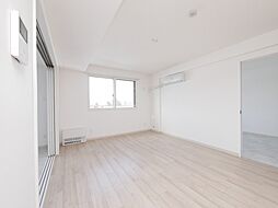 レブニーズ　ザ・レジデンス　宮の森 5階3LDKのリビング/ダイニング