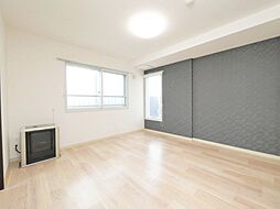 ロワシャルマン 4階1LDKのリビング/ダイニング